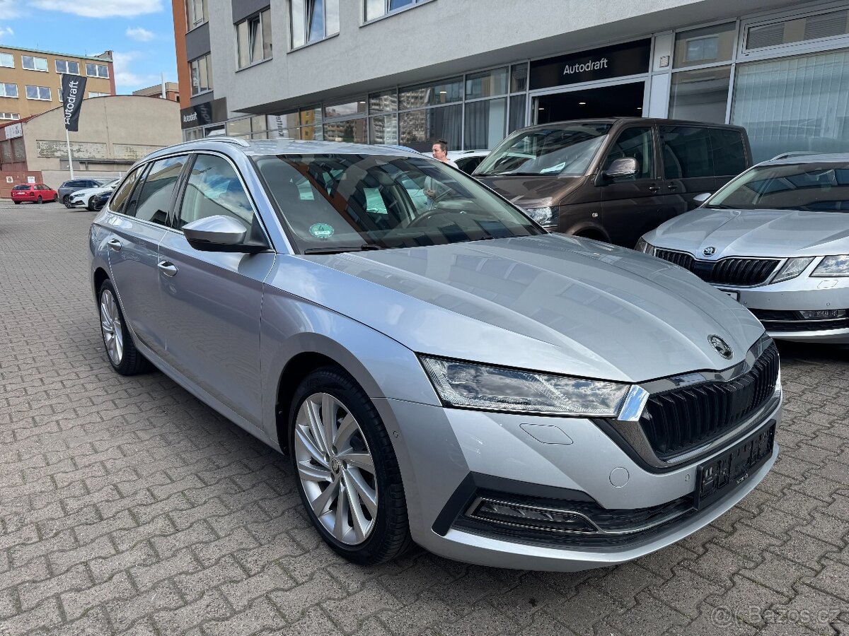 Škoda Octavia 4 iV 1.4 TSI 150kW DSG Webasto Matrix LED Navi