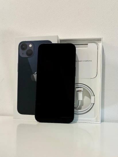 Apple iPhone 13 256GB černý - TOP STAV