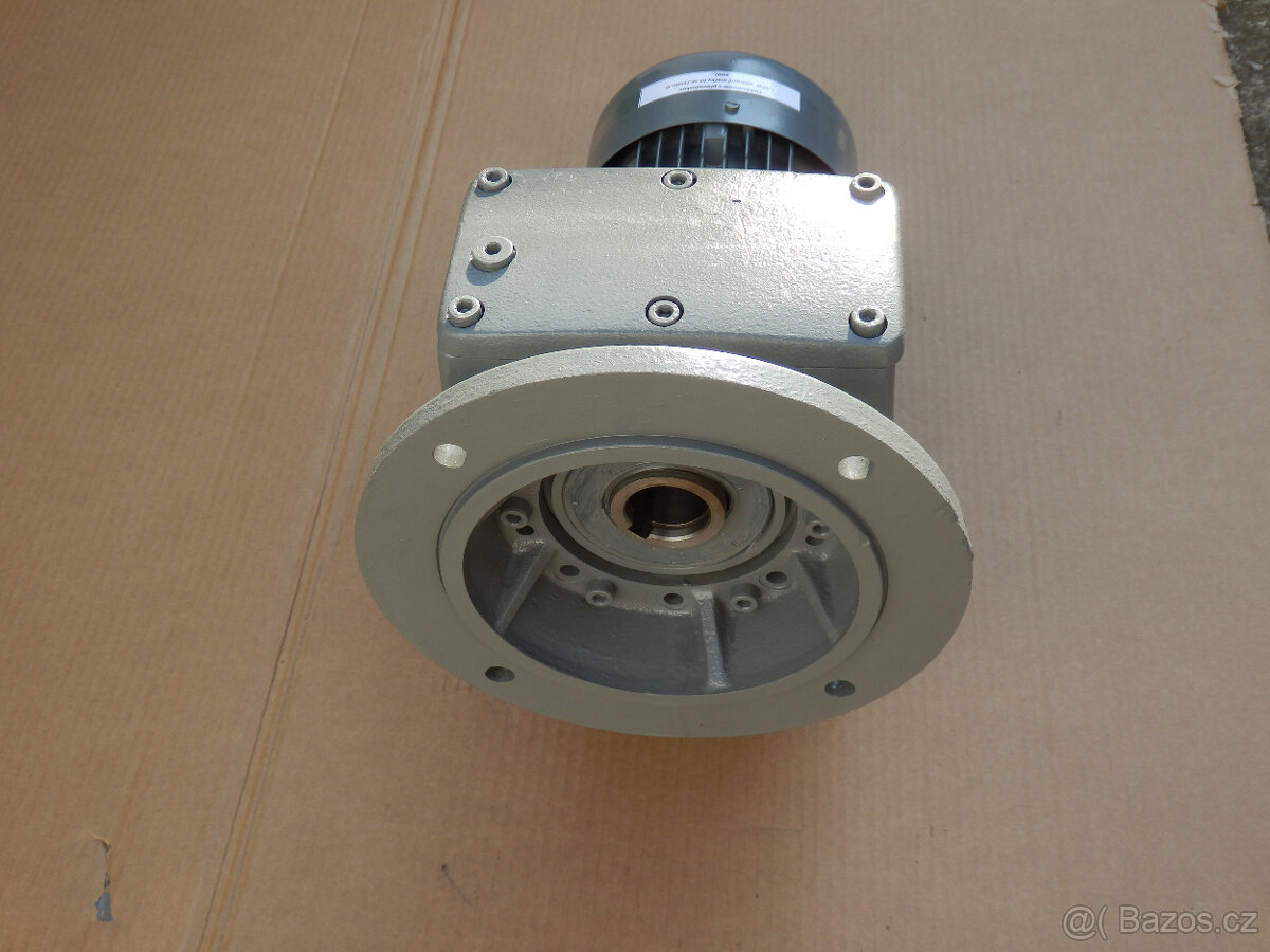 Elektromotor s převodovkou 1,1KW 64 ot./1min.