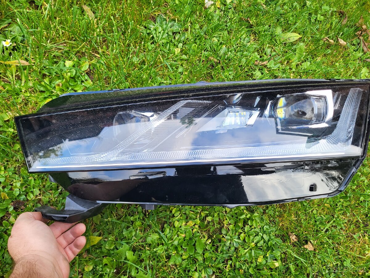 Škoda Octavia 4 levý led svetlomet 5E4 941 015 A
