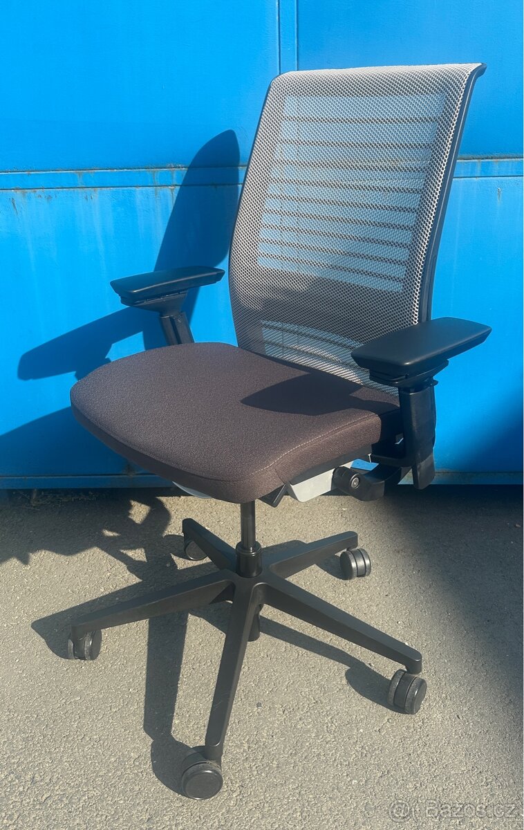 Kancelářská židle Steelcase Think - více kusů