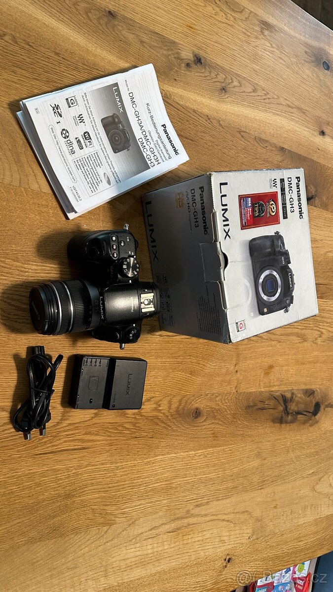 Panasonic Lumix GH3 - objektiv - baterie