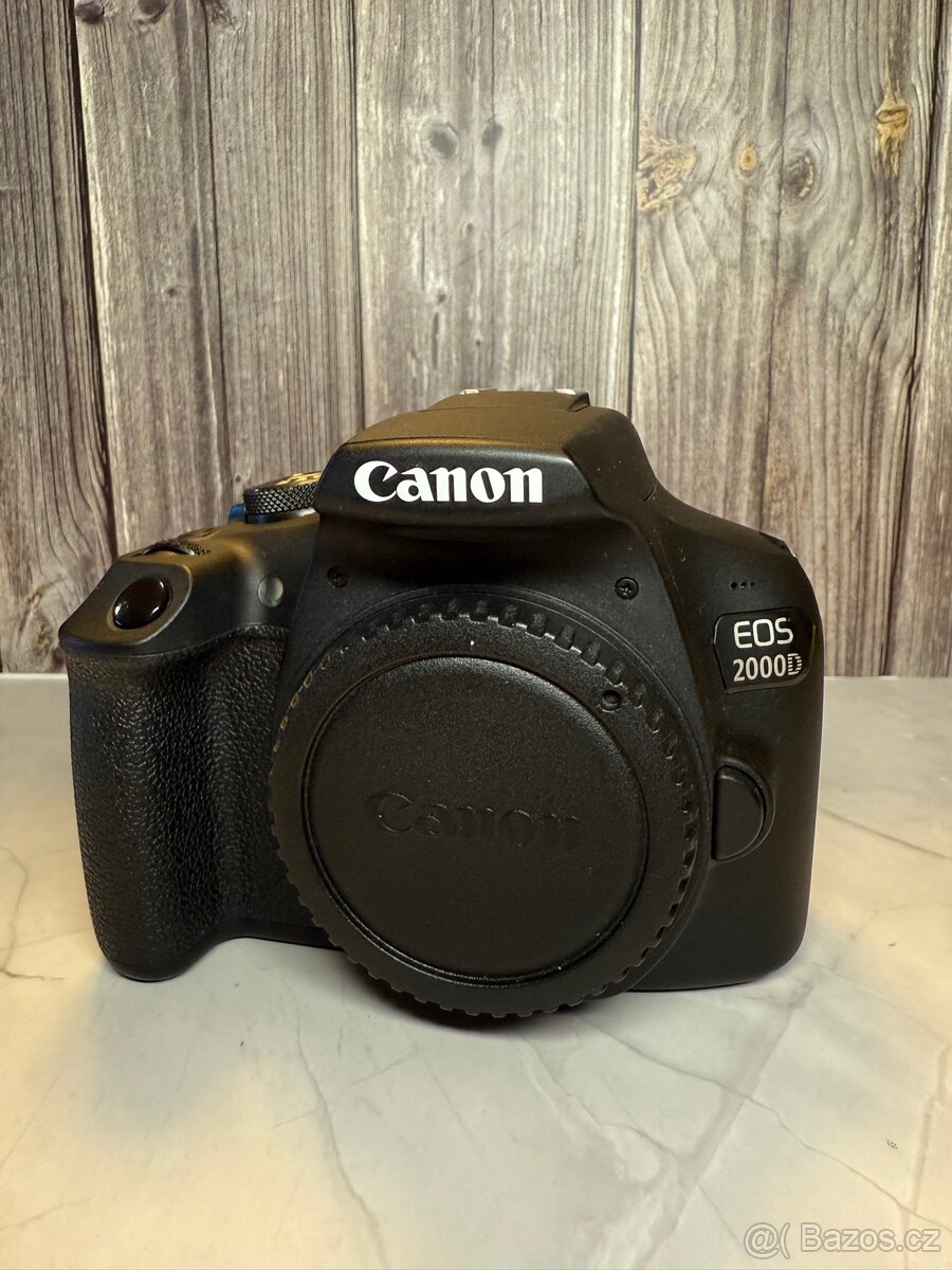 Canon EOS 2000D fotoaparát