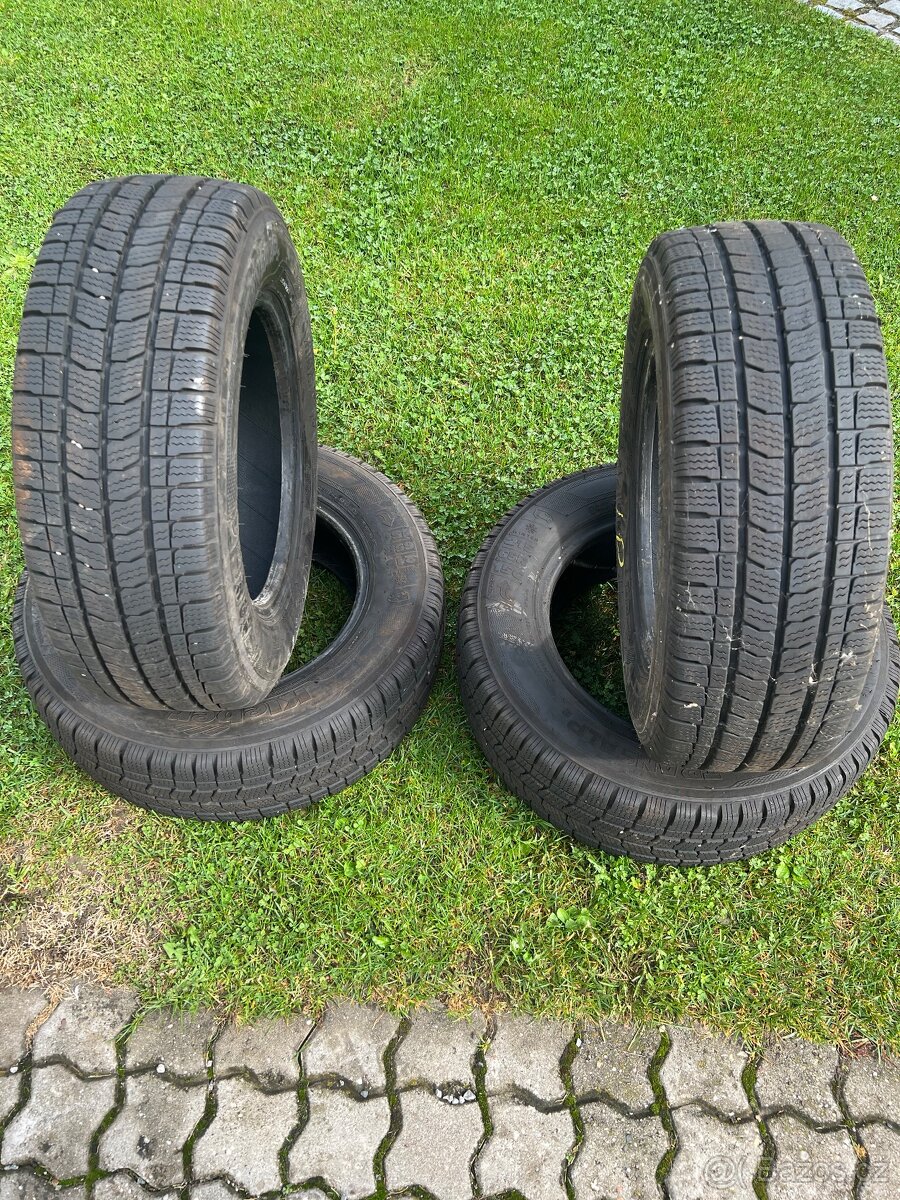 215/65r15c  zimní sada zánovní