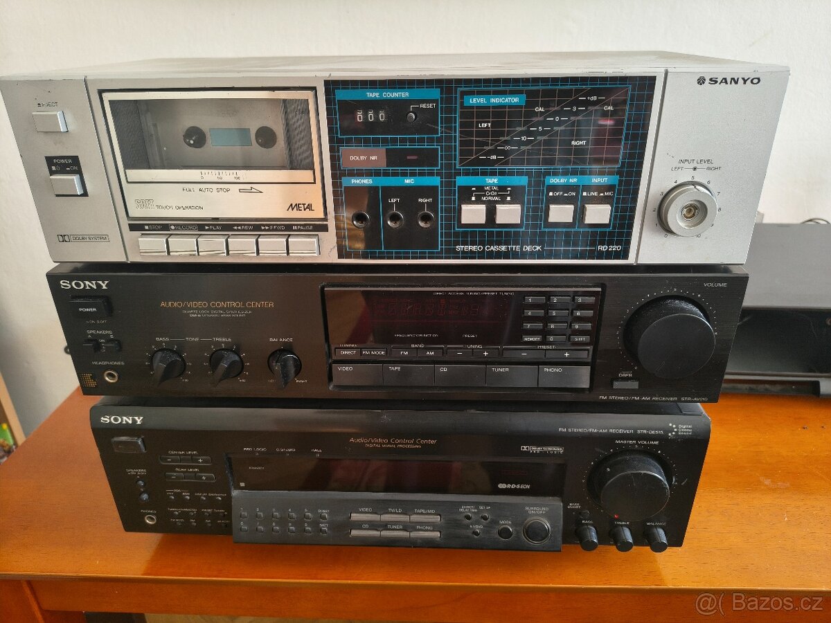 Hifi komponenty Sony a Sanyo na servis