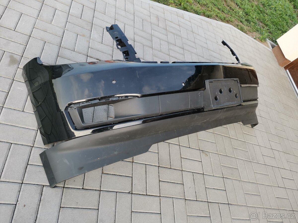 Přední nárazník originální Chevrolet Suburban 2015-2020