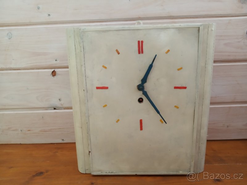 Stará kuchyňské hodiny