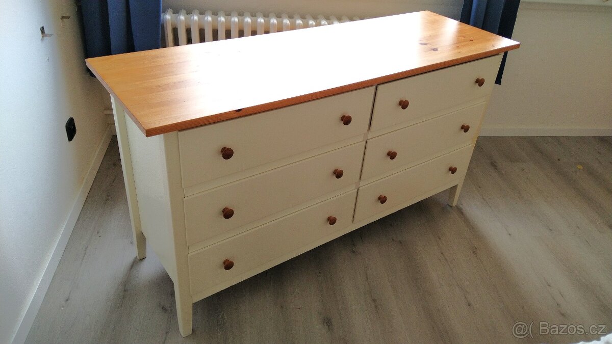Pěkná zachovalá komoda z masivu
