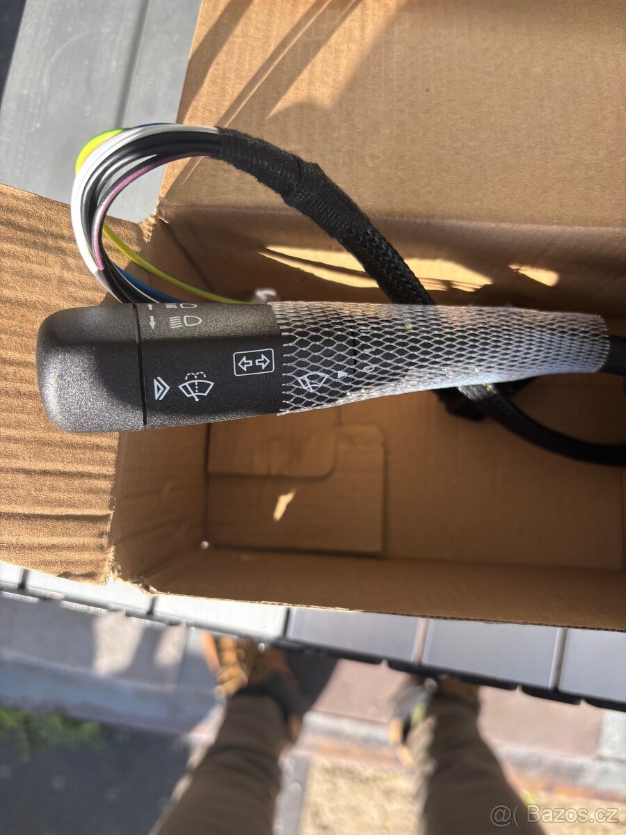 Spínač Mercedes e210