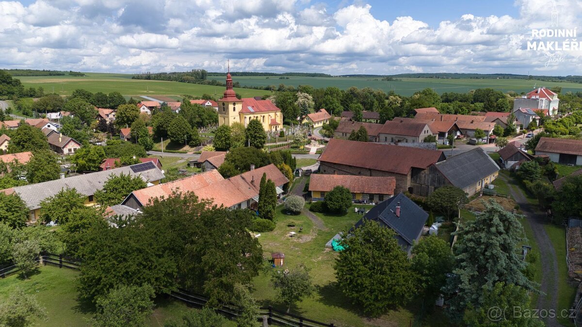 Starobylá chalupa v Běcharech