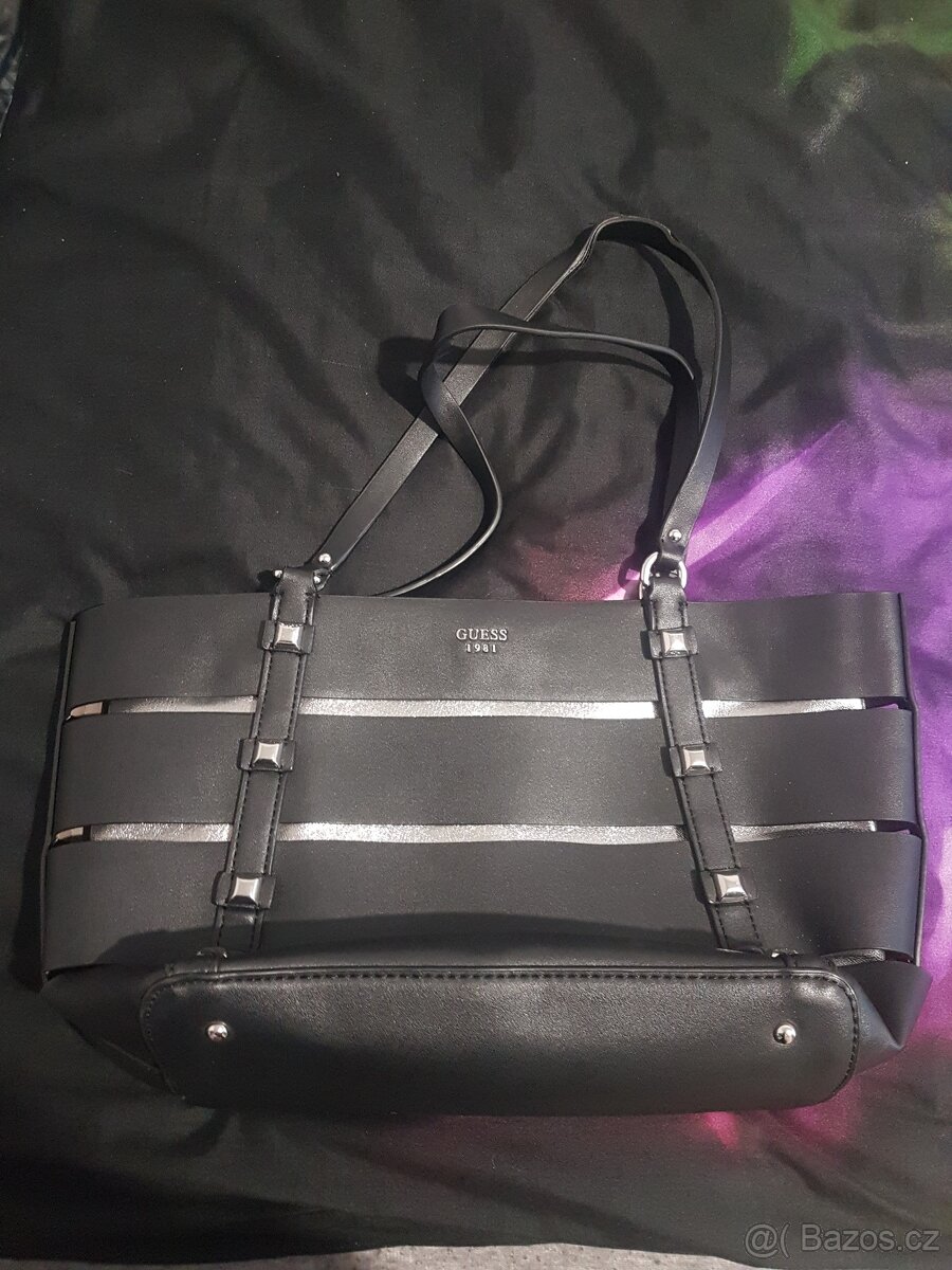 Kabelka Guess
