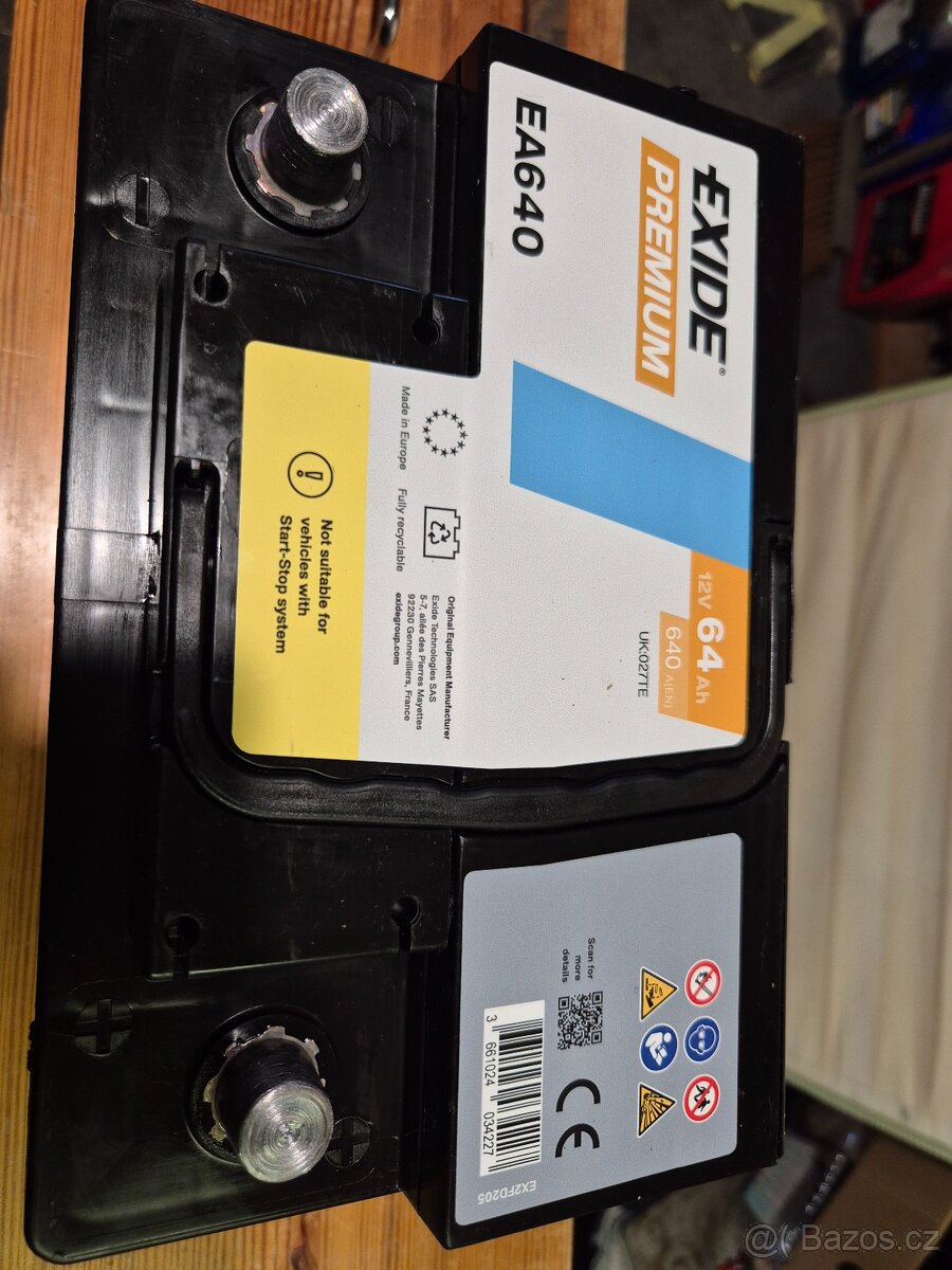 Autobaterie 64Ah 12V 640A