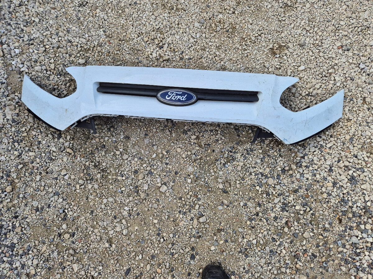 Predný nárazník Ford Transit Connect