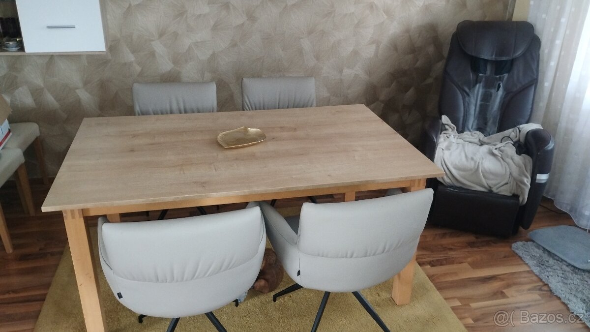 Prodám jídelní stůl