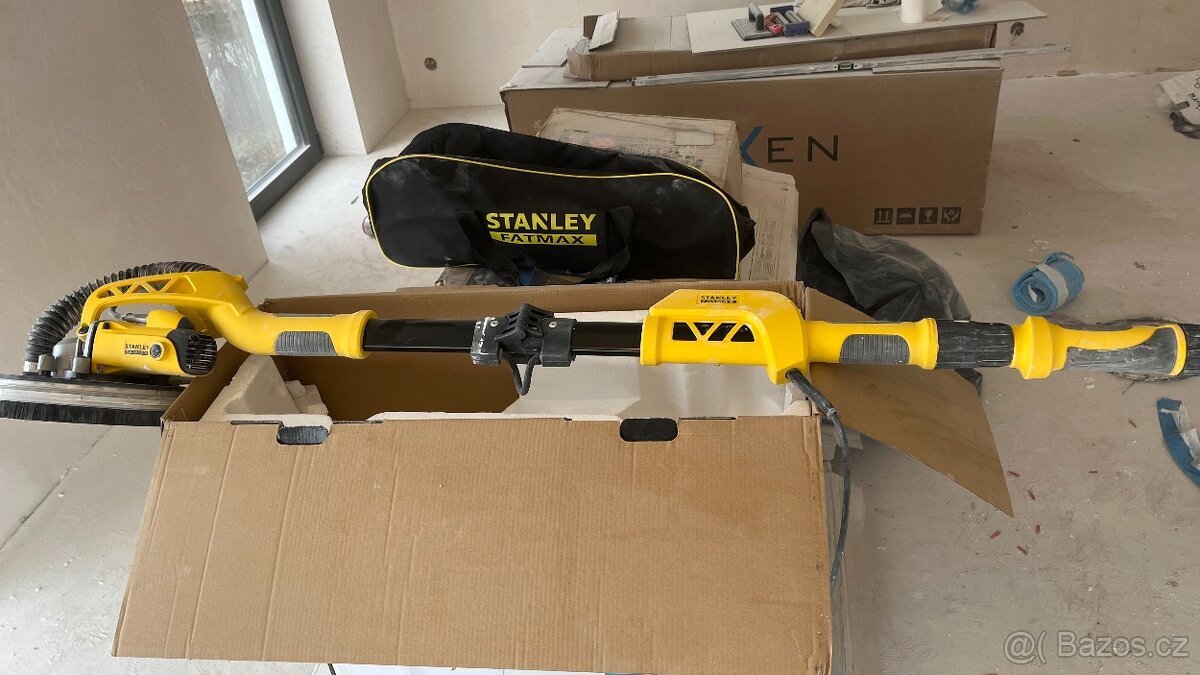 Bruska na sádrokarton Stanley Fatmax (Žirafa)