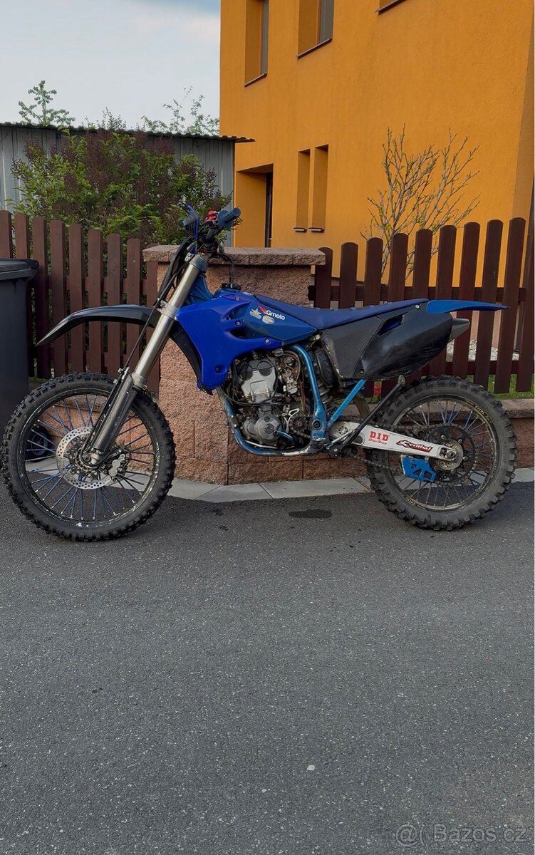 Yamaha yzf250