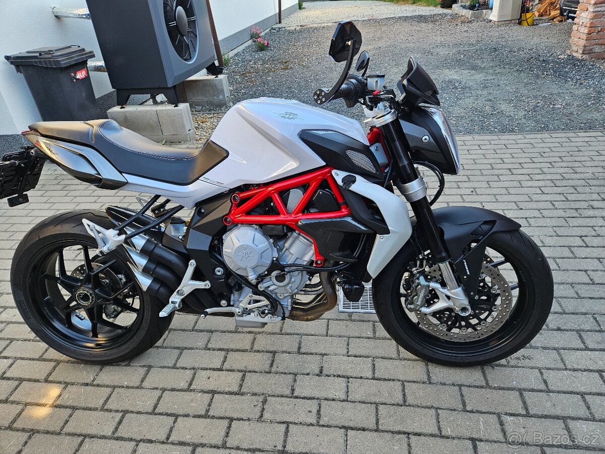 MV Agusta Brutale 800
