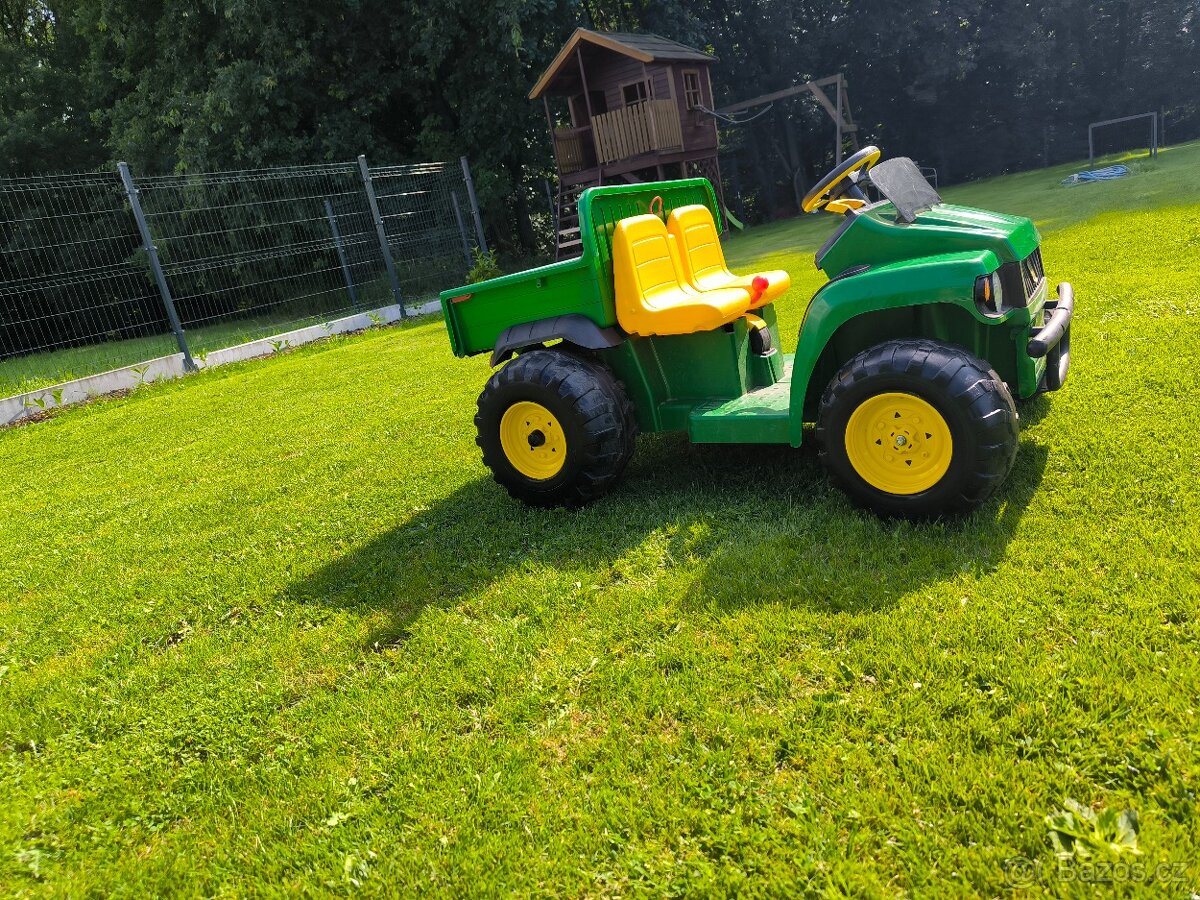 John Deere gator autíčko