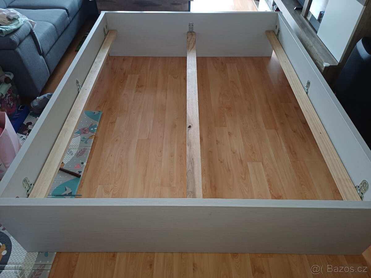Prodám postel 160x200