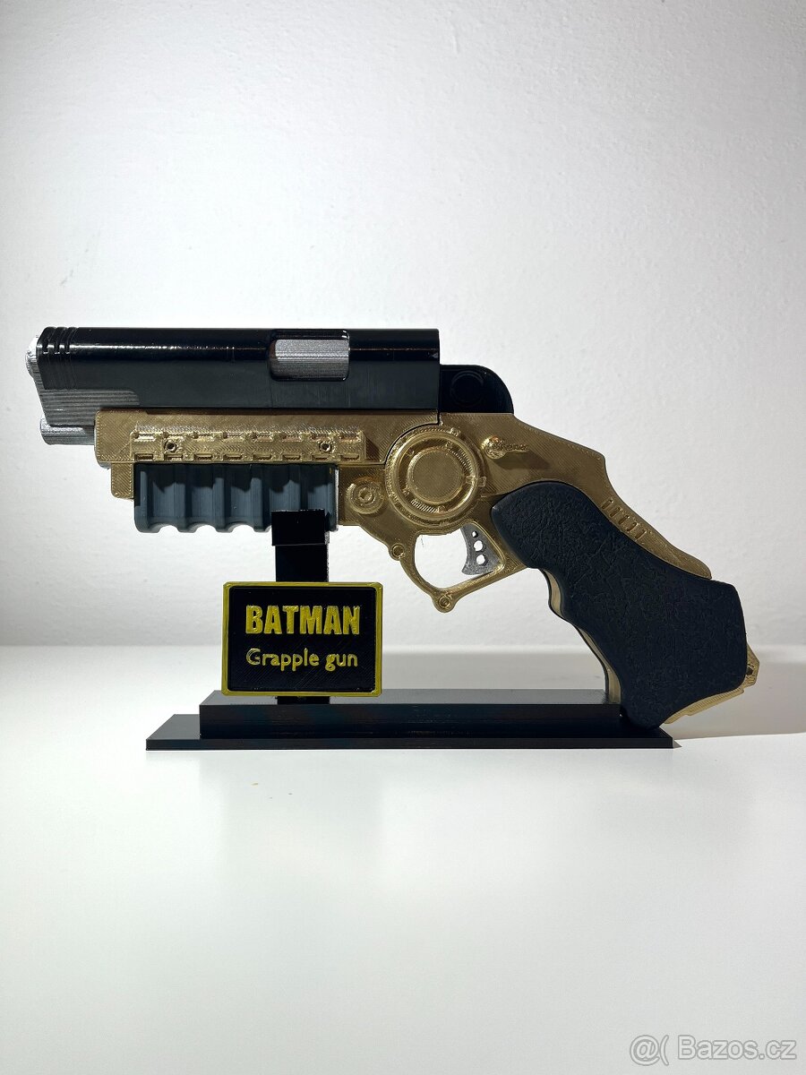 Replika grapple gun Bruce Wayna (Batman)