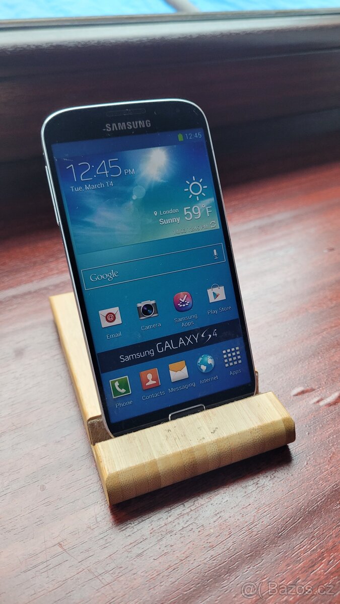 Galaxy S4 - MAKETA