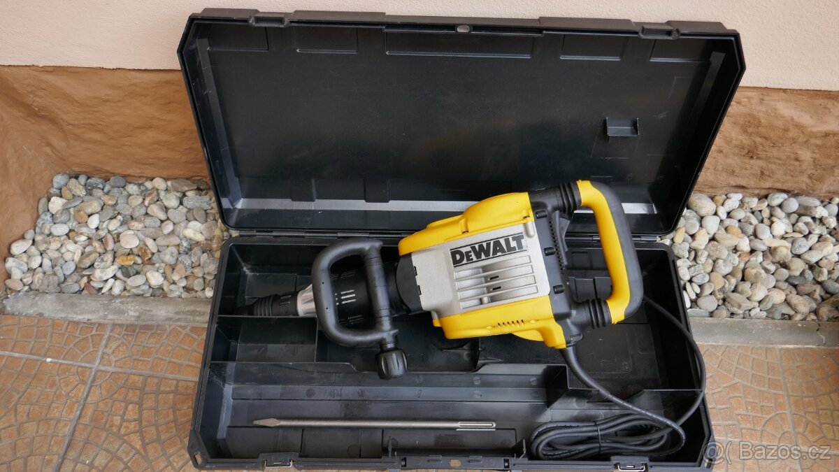 NOVÉ Bourací kladivo SDS-Max DeWALT D25902, 1 500 W, 10 kg