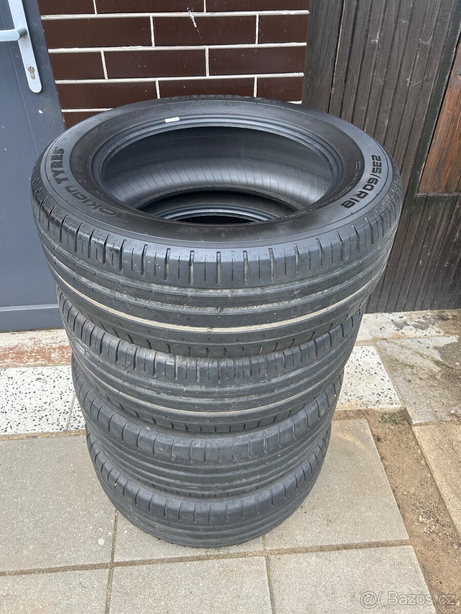 Nokian powerproof SUV 235/60R18