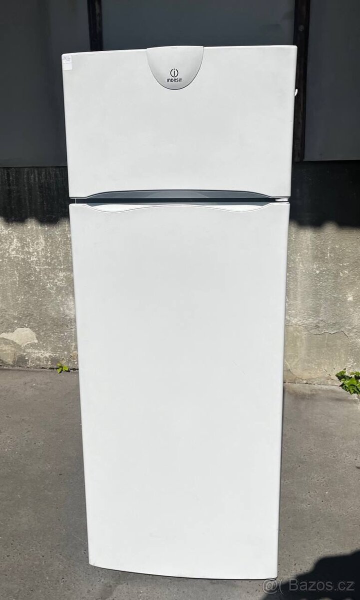 Indesit lednice