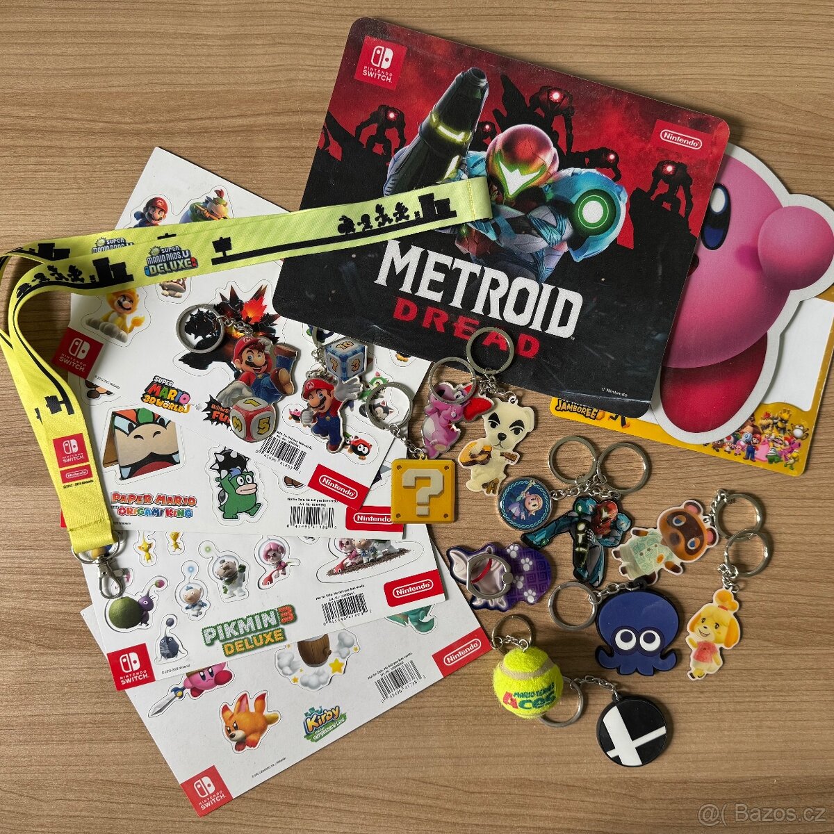 Sbírka Nintendo merch bonusů k Switch hrám