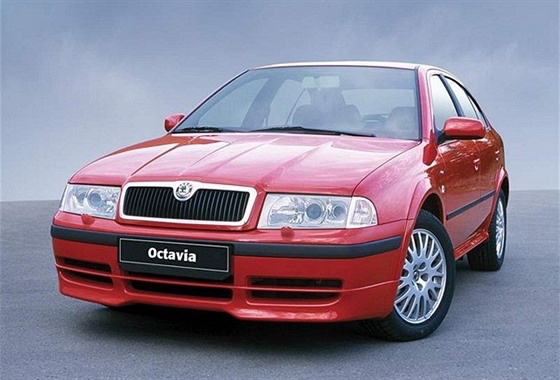 Koupím ŠKODA OCTAVIA I - zachovalá a málo km
