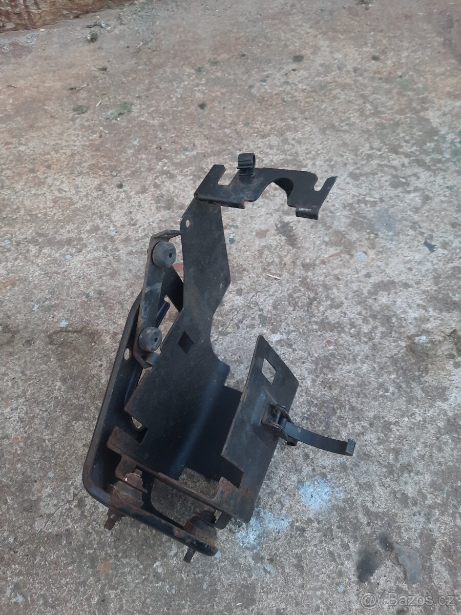 VW transporter t4 drzak nezávislého topeni