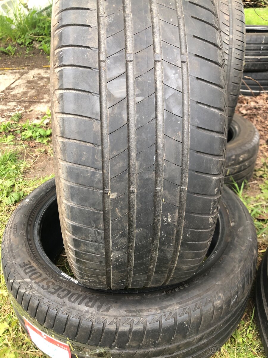 225/45 R18 DOT22-5,5mm