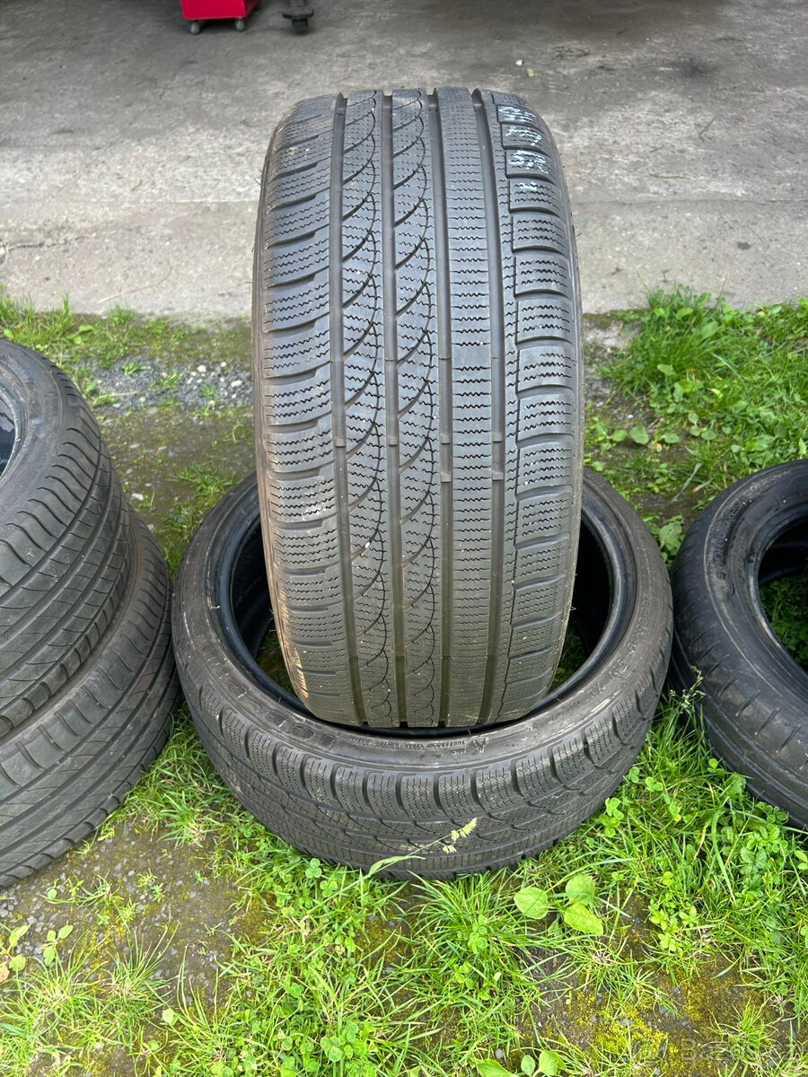 2ks zimní pneu Imperial 235/35/19