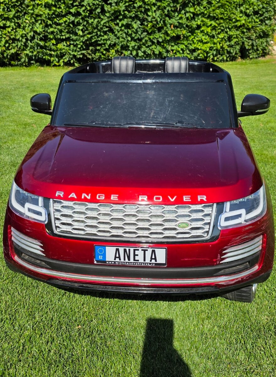 Elektrické autíčko Range Rover HSE 4x4 červené lakované