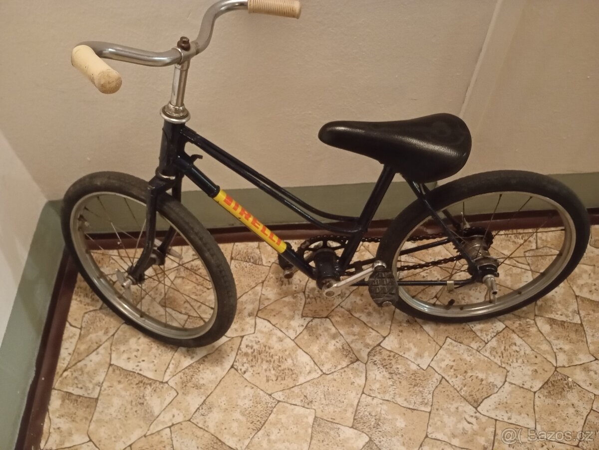 Dětské retro kolo pirreli