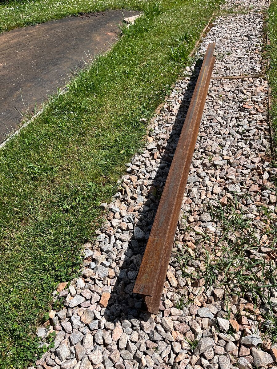 Nosník (traverza)