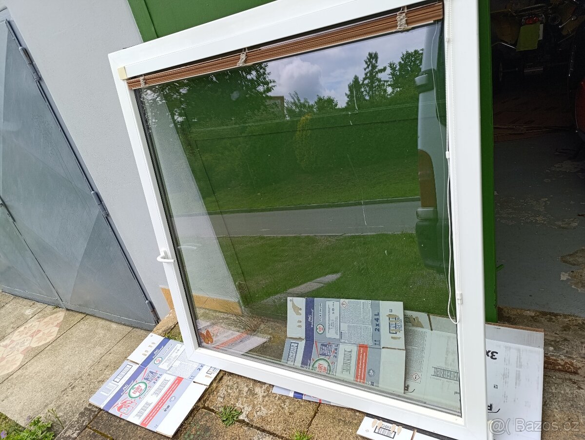 Plastové okno v 149cm, š 140cm