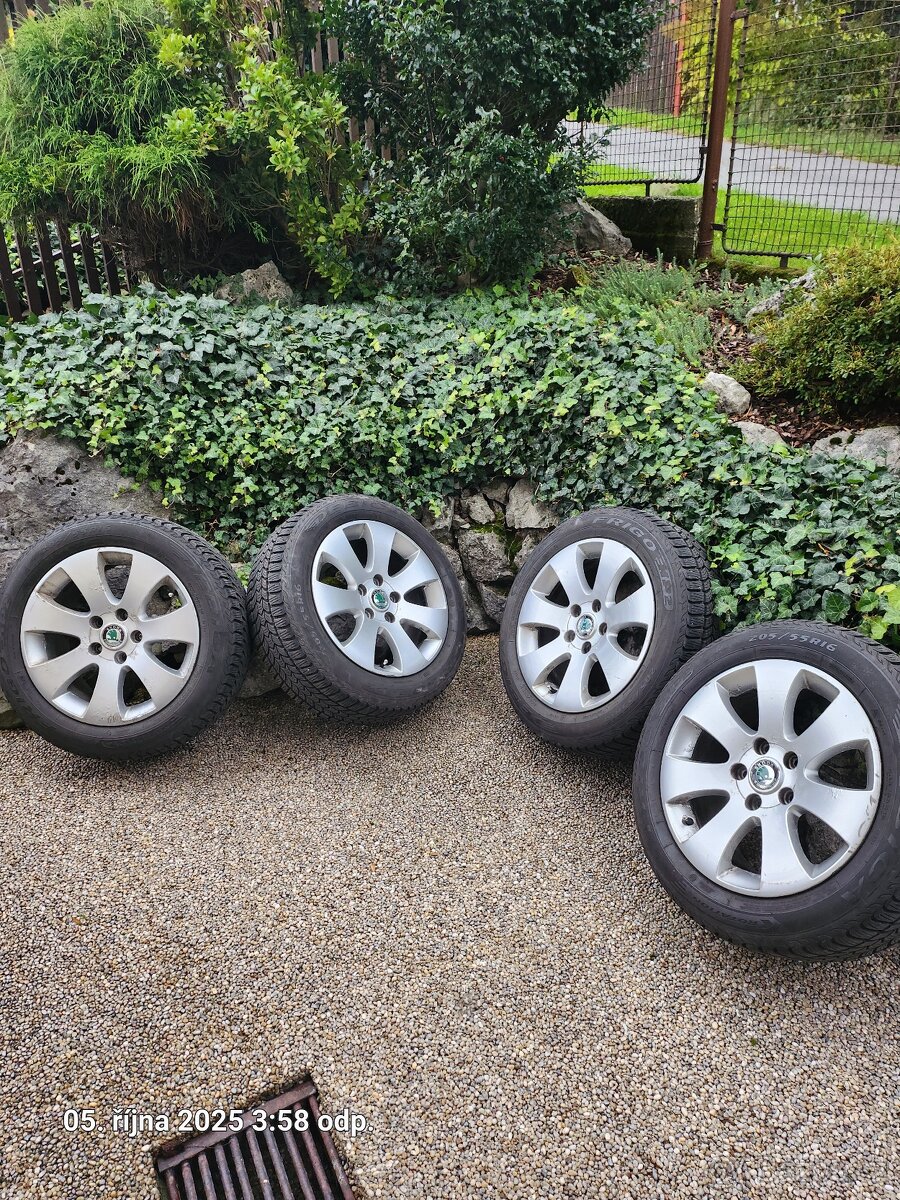 Zimní pneu na diskách 205/55 R 16