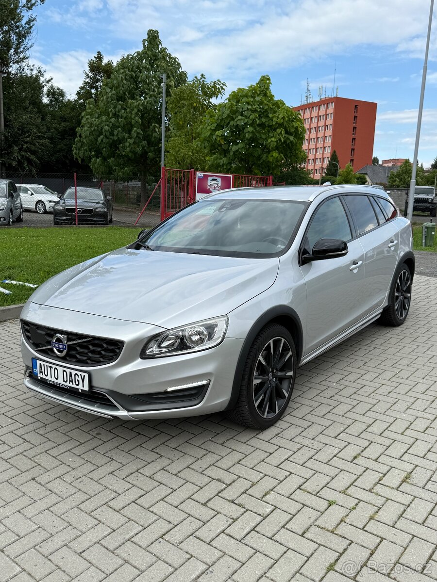 Volvo V60 Cross Country AWD—D4 2.4 140kw—AUTOMAT—2015–