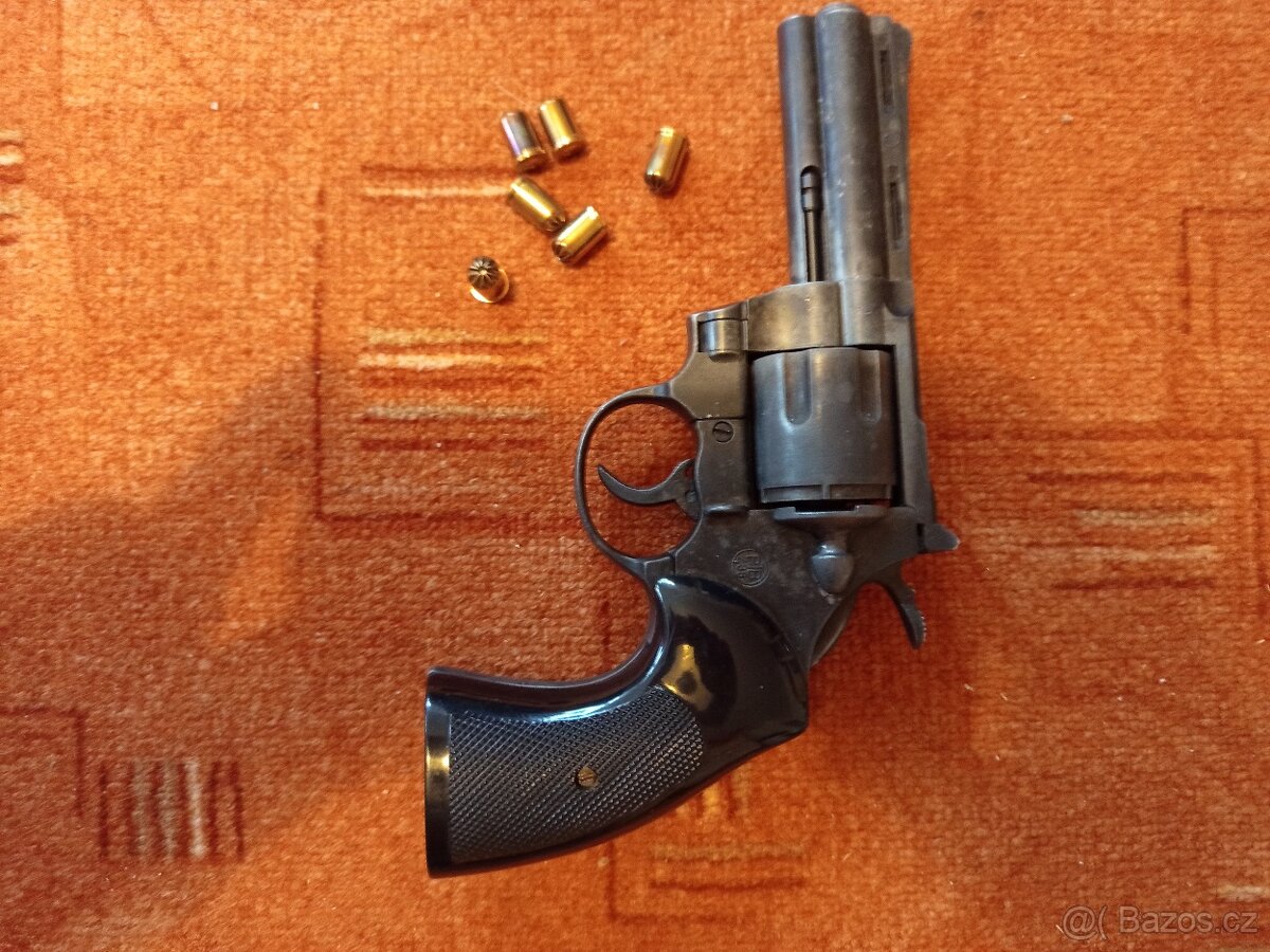 plynová pistole 9mm Magnum