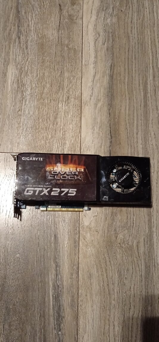 Gigabite Gtx 275 2Gb GDDR3