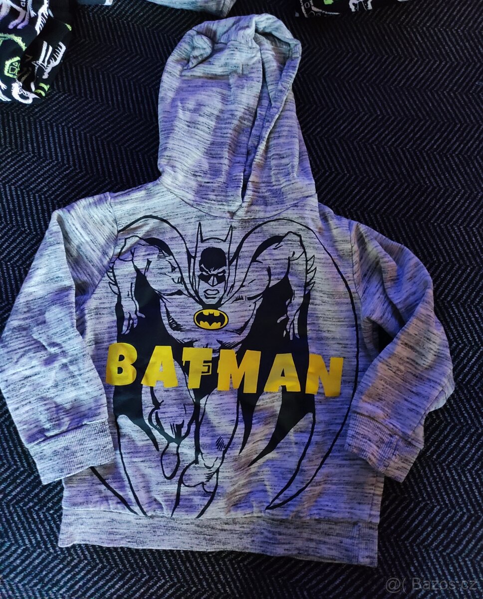 Balík sportovního oblečení