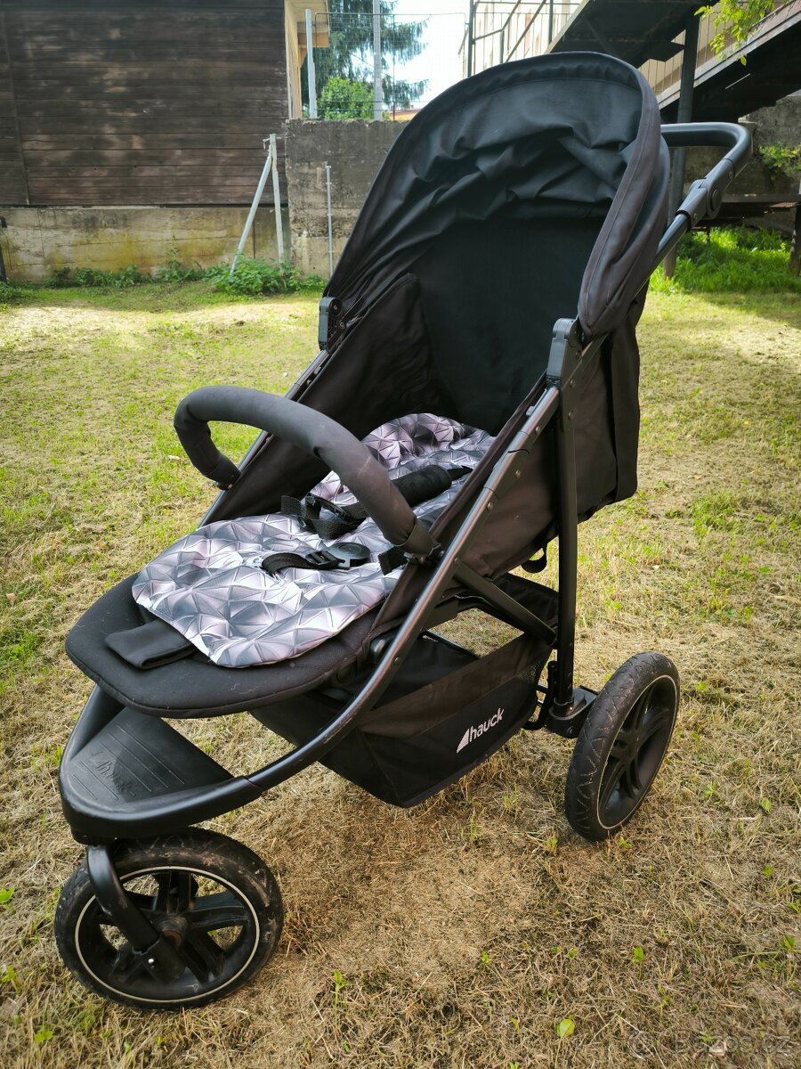 Sportovní kočárek Hauck Rapid 3R s příslušenstvím