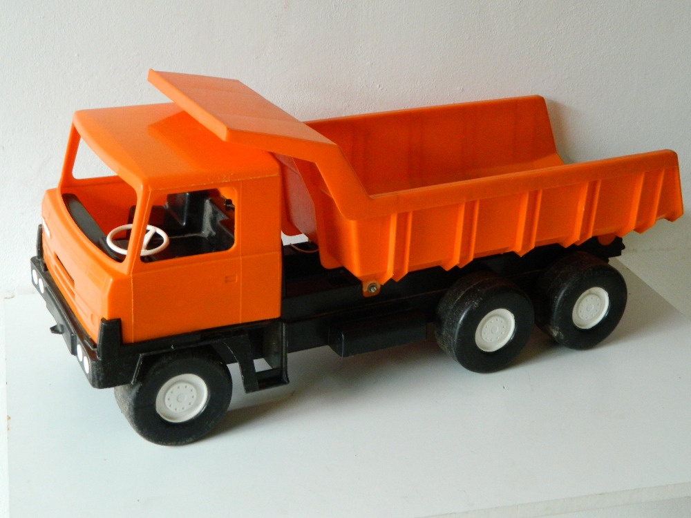 Auto na písek TATRA 815