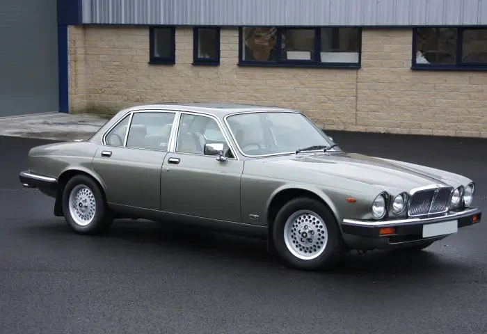 Jaguar XJ6