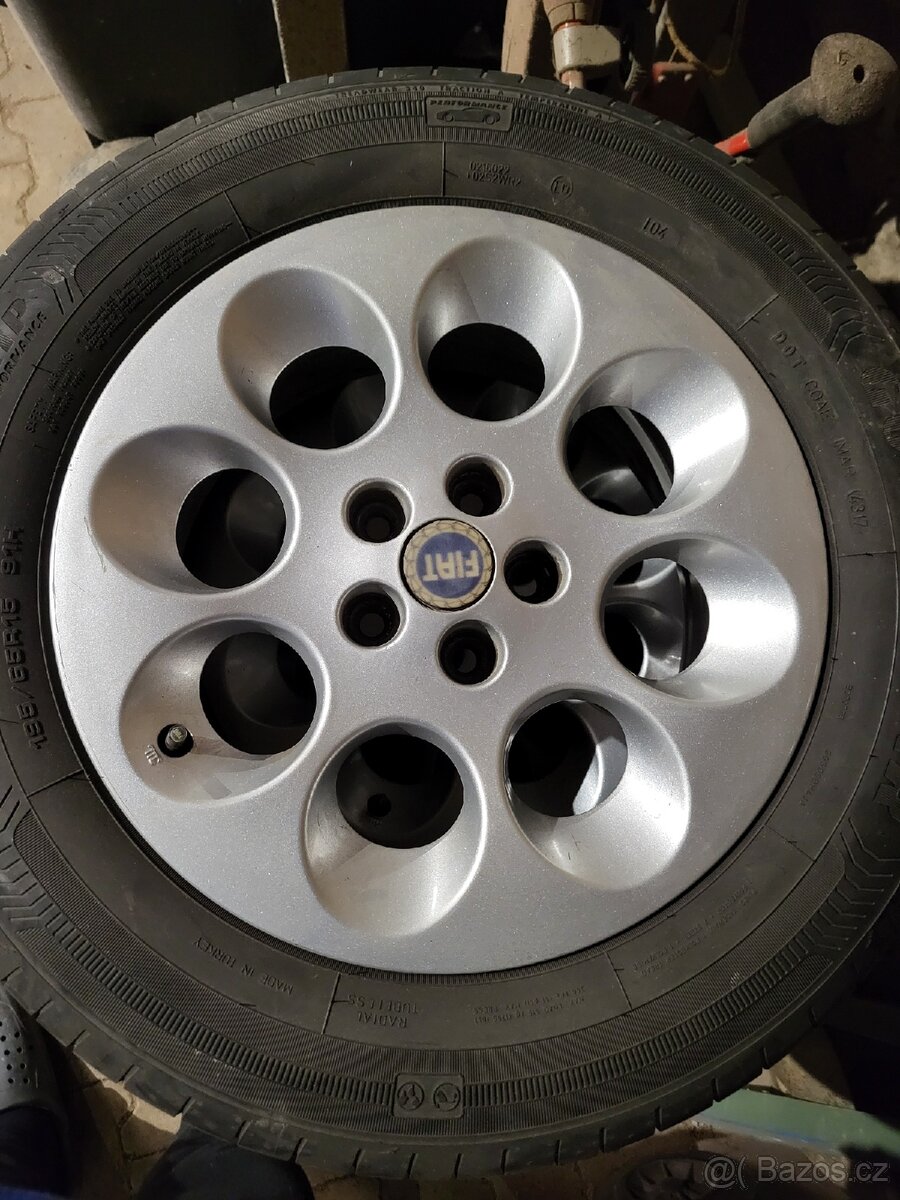 Kola alfa Romeo, Fiat.