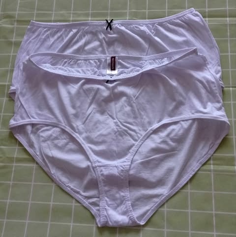2x dámské kalhotky, vel. 56/58. Nové.