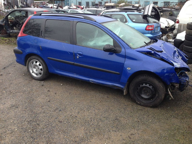 Peugeot 206 Combi SW 2,0HDI 66kW 2000, motor RHY - díly z vo