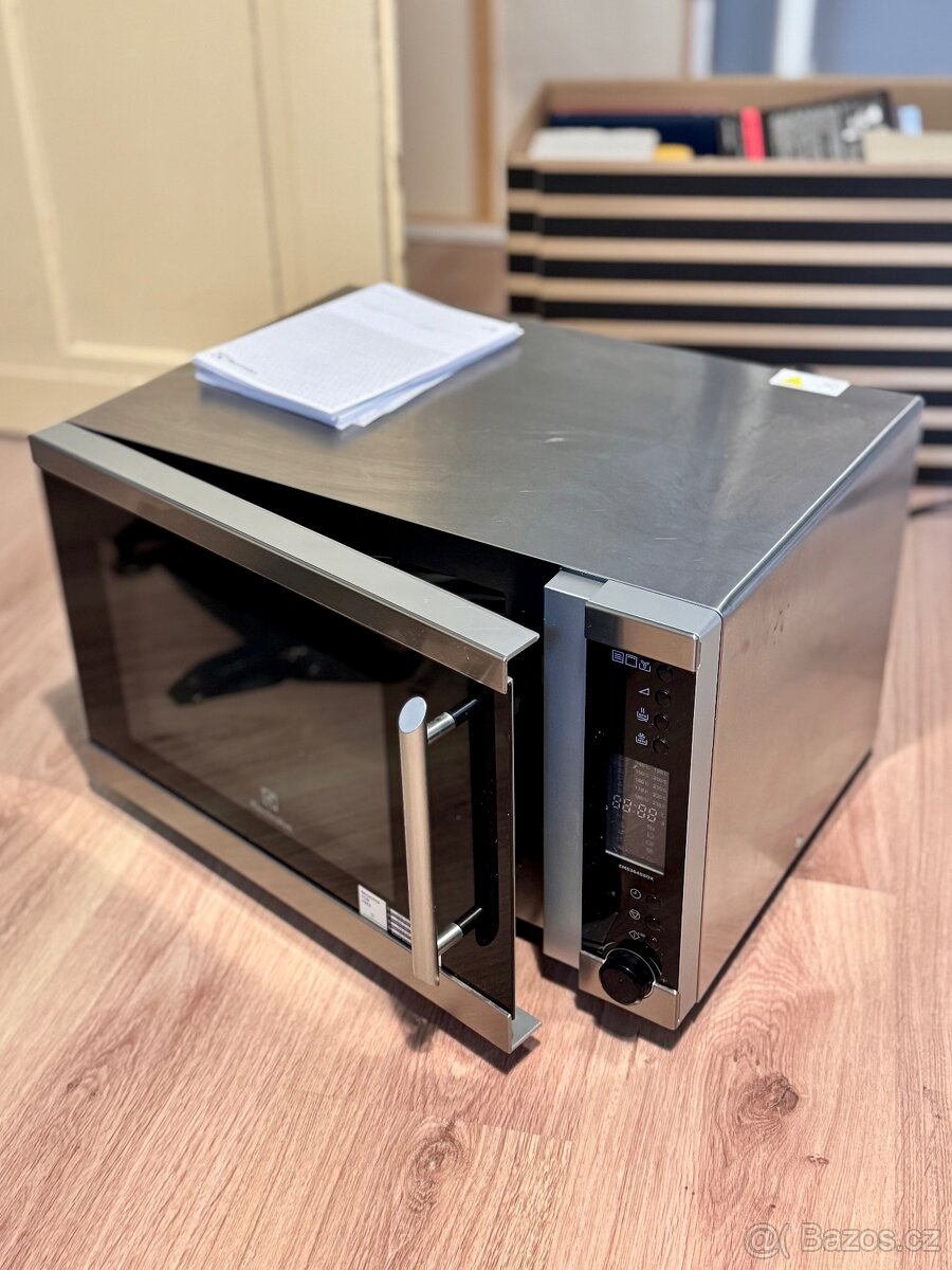 Mikrovlnná trouba ELEKTROLUX EMS 30400OX