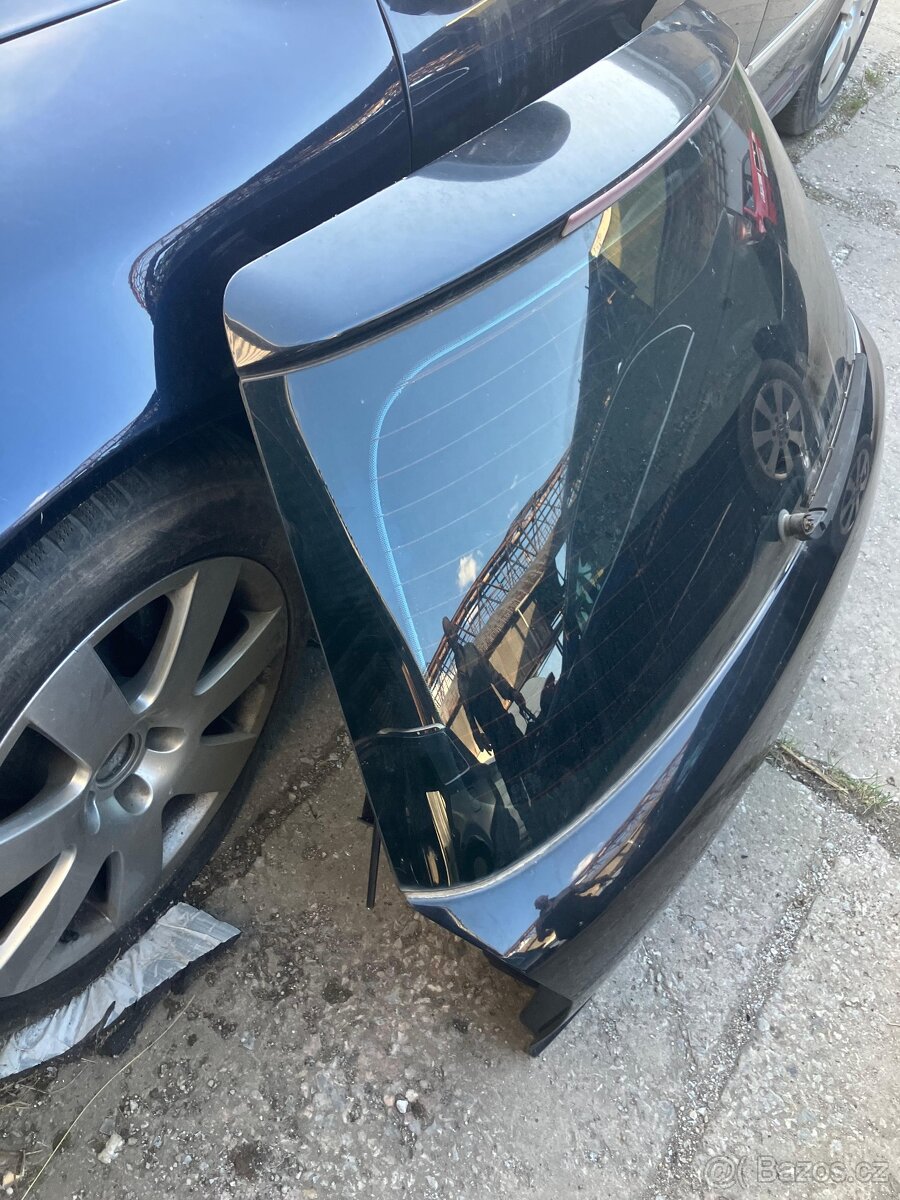 Audi A4 B6 Zadní zadní kapota